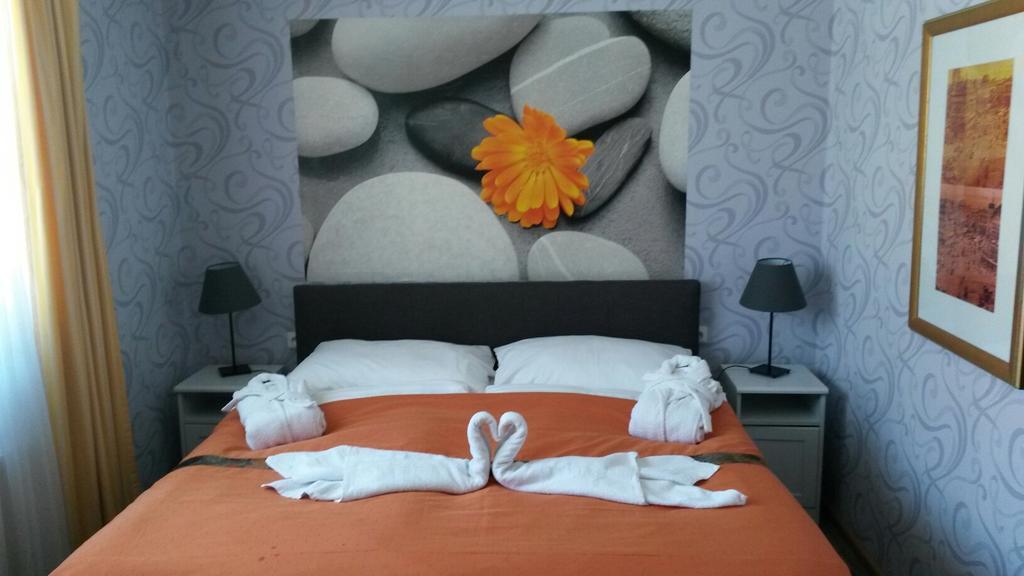Pension Lucie Прага Экстерьер фото